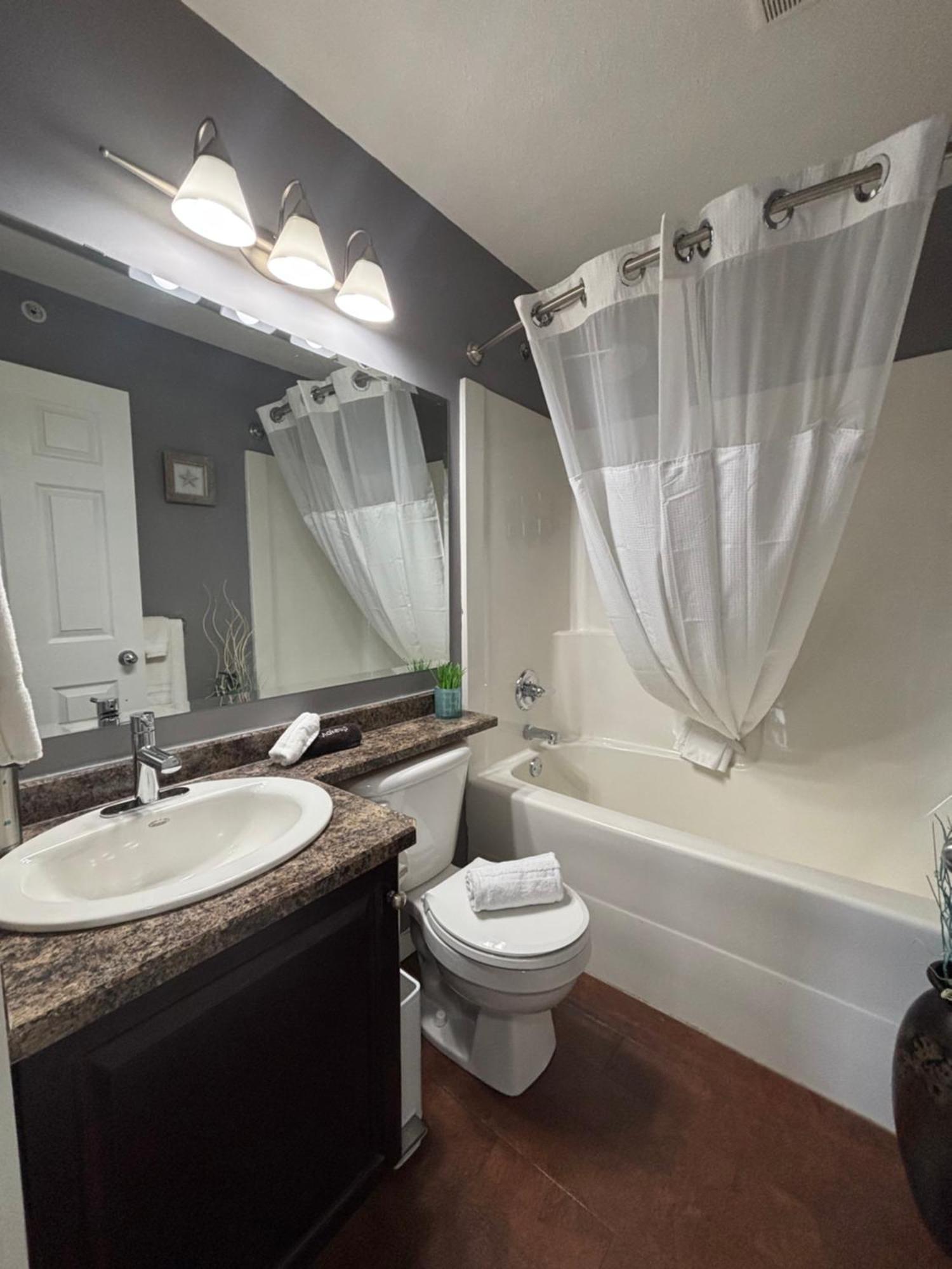 Top Floor Riverfront Condo With Stellar Sunsets! Fort Mcmurray Dış mekan fotoğraf