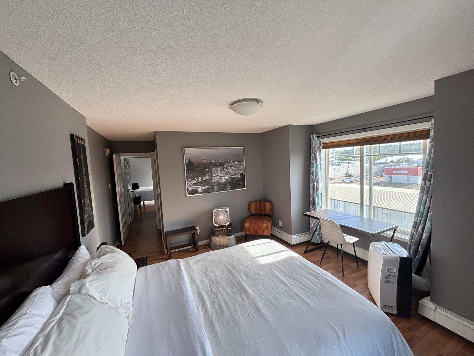 Top Floor Riverfront Condo With Stellar Sunsets! Fort Mcmurray Dış mekan fotoğraf